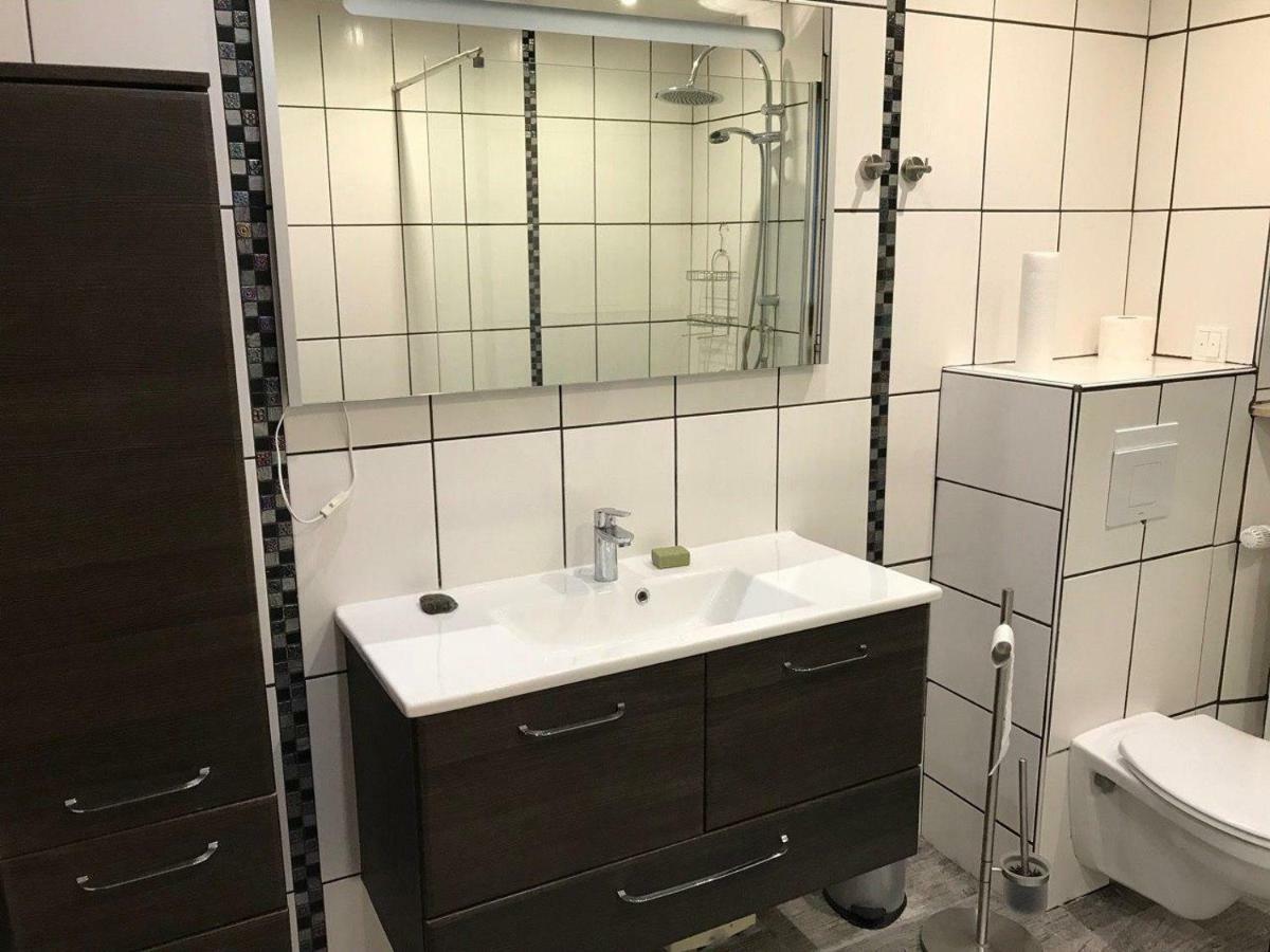 - Kurz Apartment